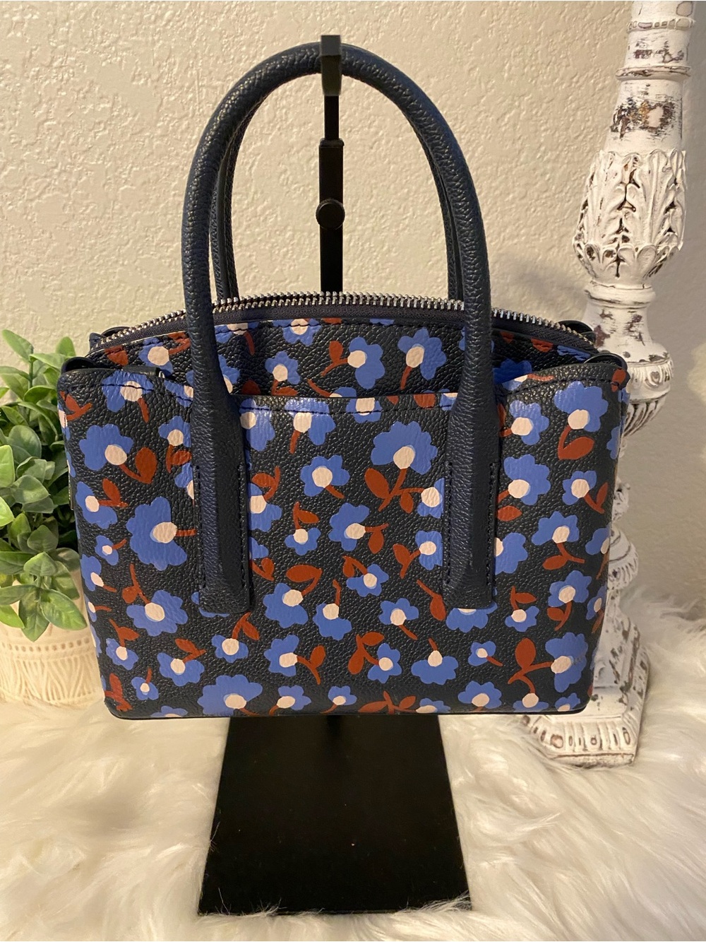 kate spade Blue Floral Small Satchel w/ adjustable detachable crossbody like new - Picture 3 of 15